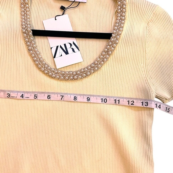 Zara Women's Pale Yellow Ribbed Tee With Pearl Embellished Neckline- Large - Picture 12 of 13